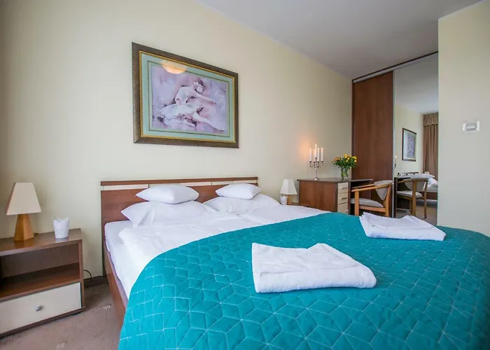 Senlux * كولوبرزيغ